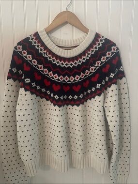 GAP Crew Neck Knit Sweater with Red Heart Detail like New sz Large